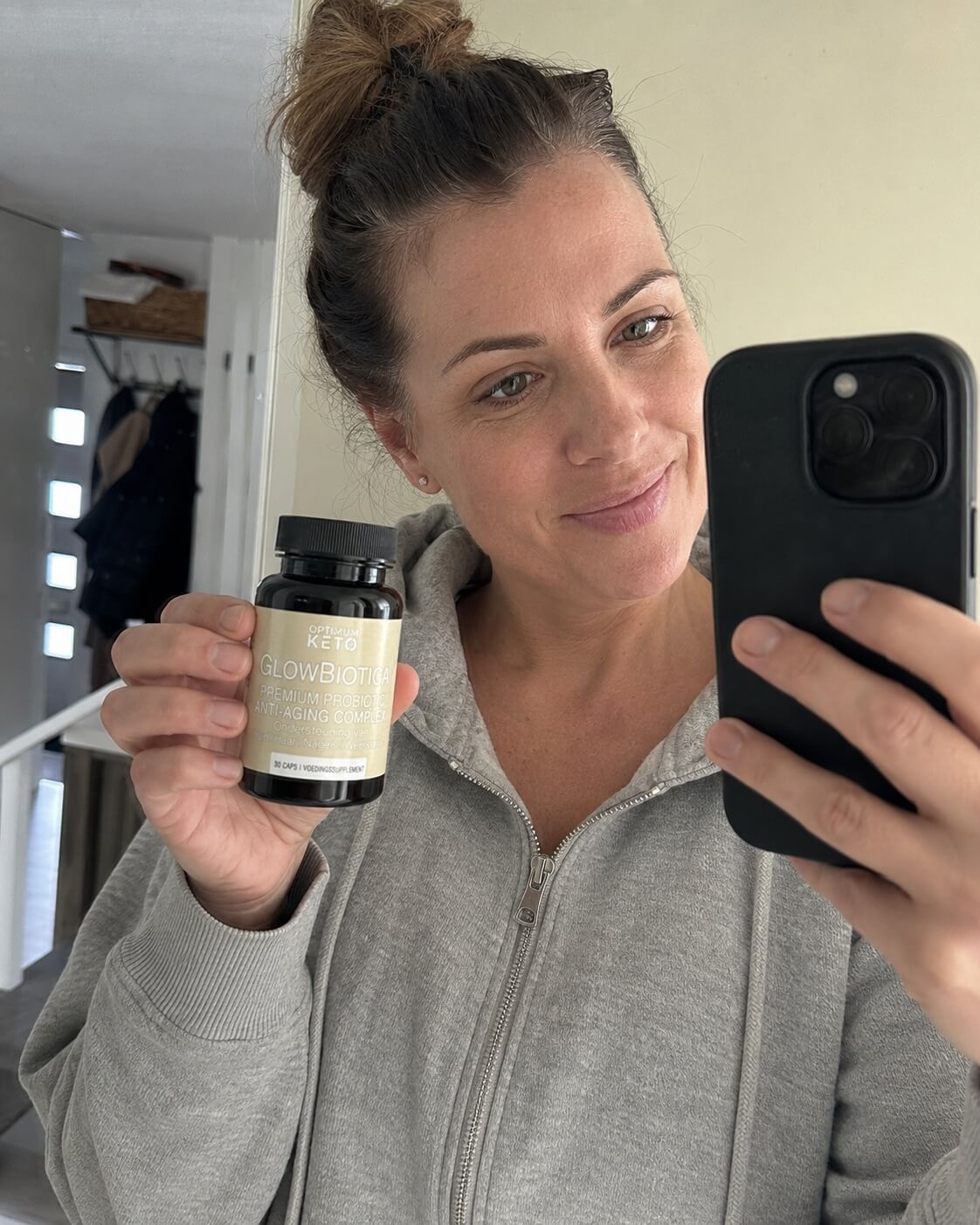 Vrouw met pot GlowBiotica