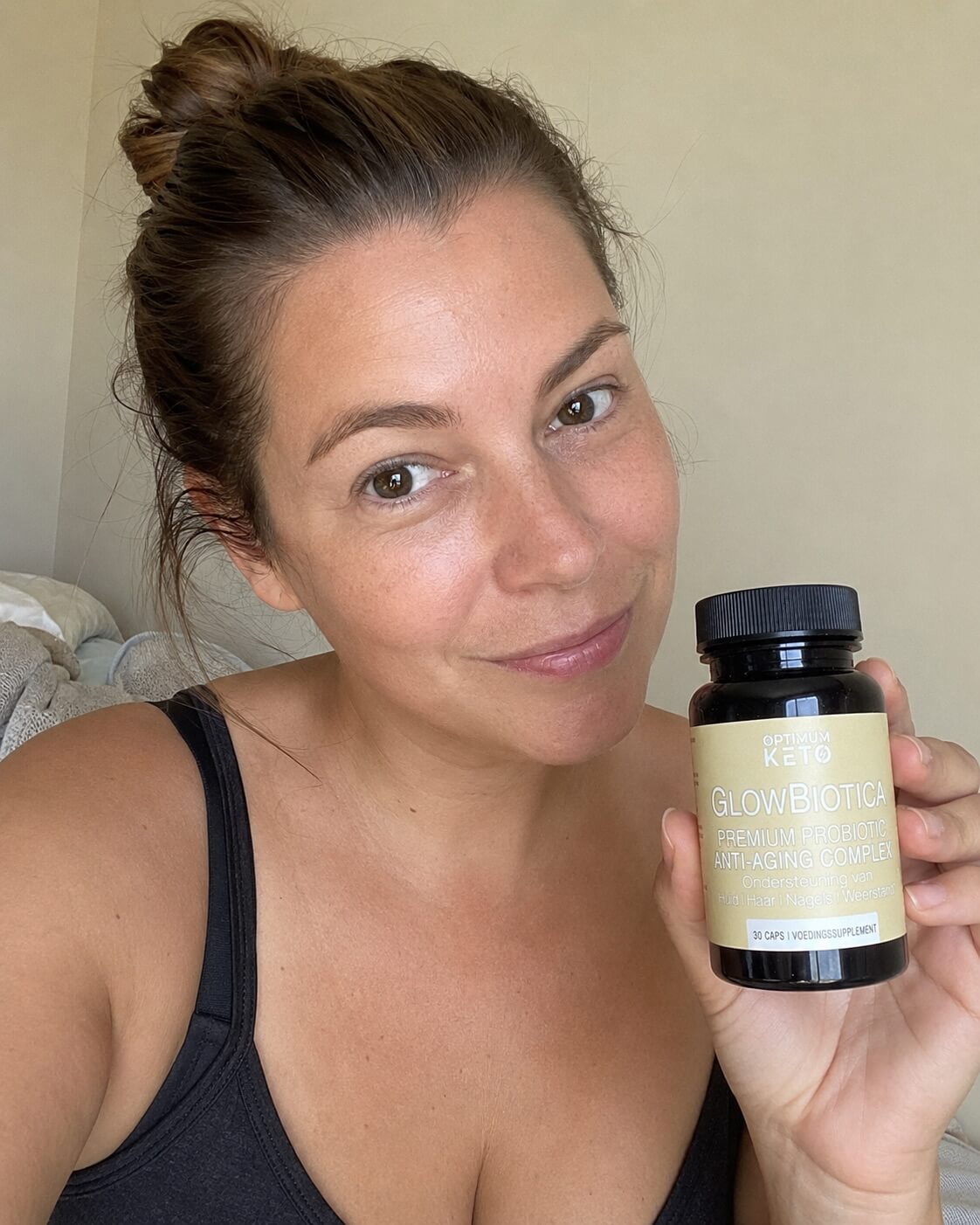 Vrouw met pot GlowBiotica